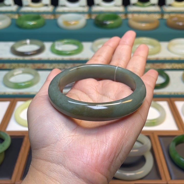 和田玉手镯未镶嵌58