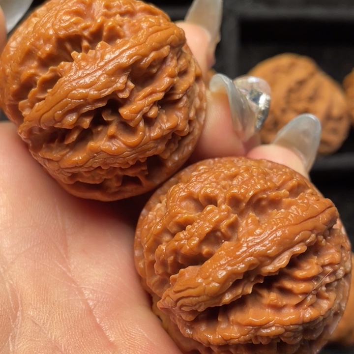文玩核桃把件秦岭山脉核桃