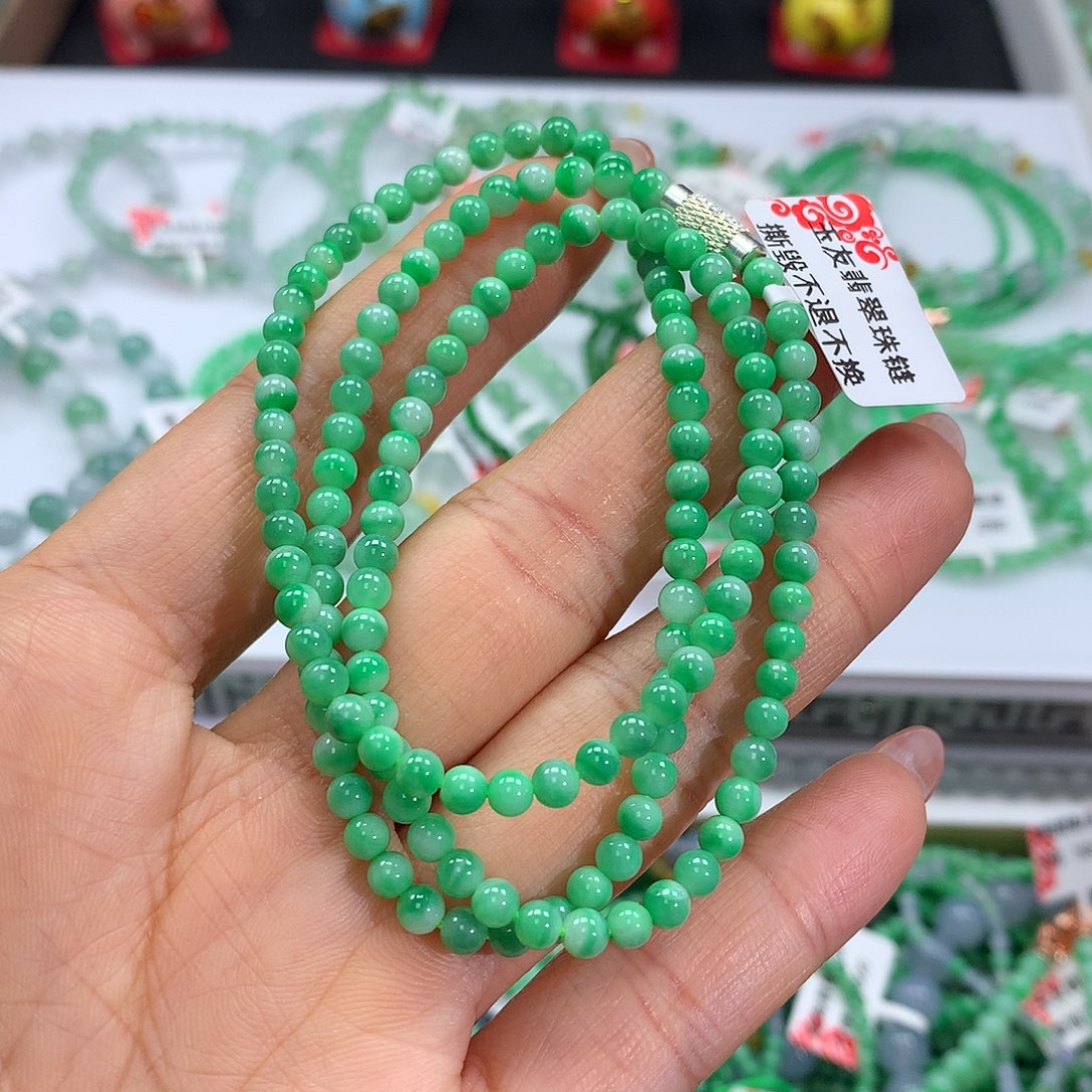翡翠手链未镶嵌翡翠