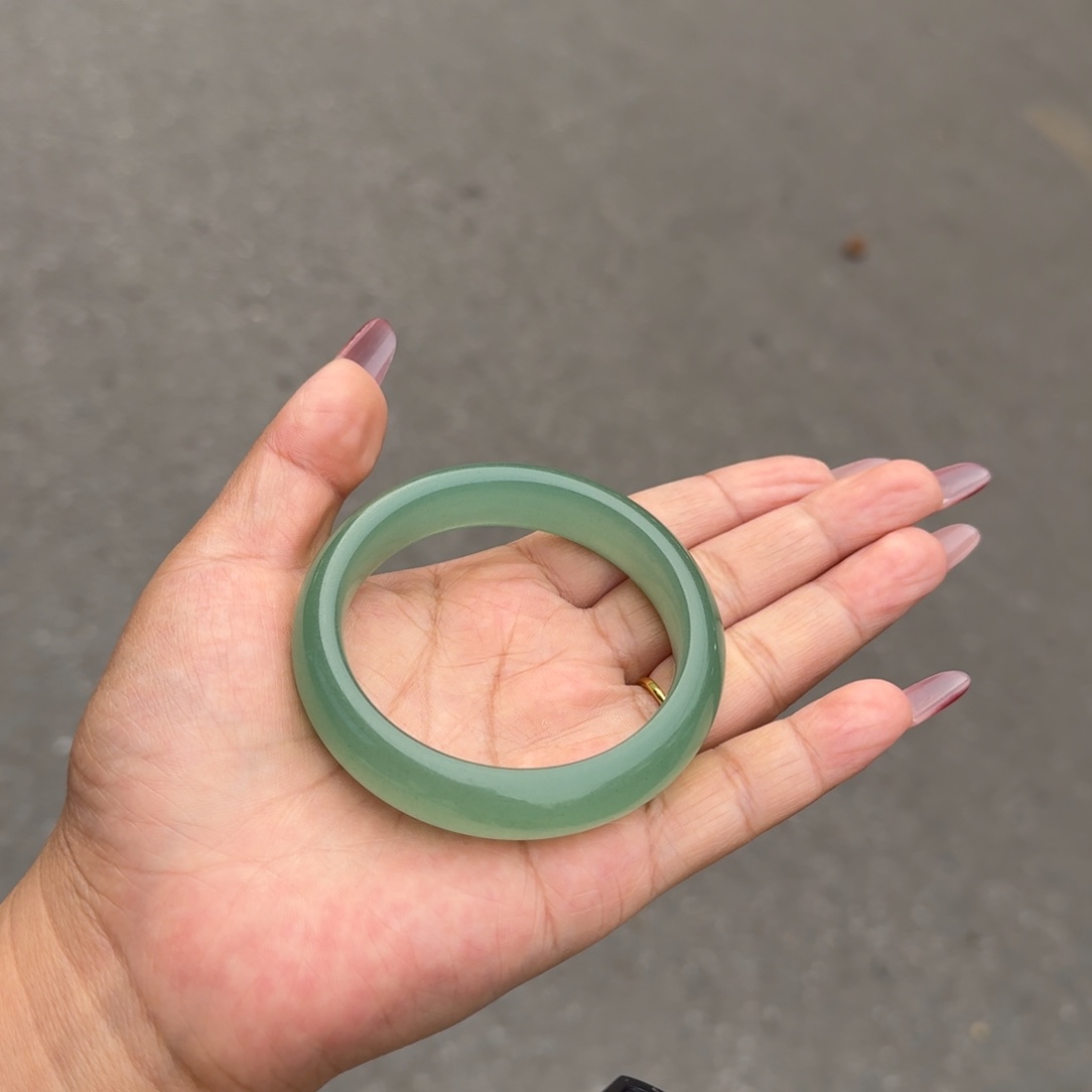 东陵石未镶嵌手镯