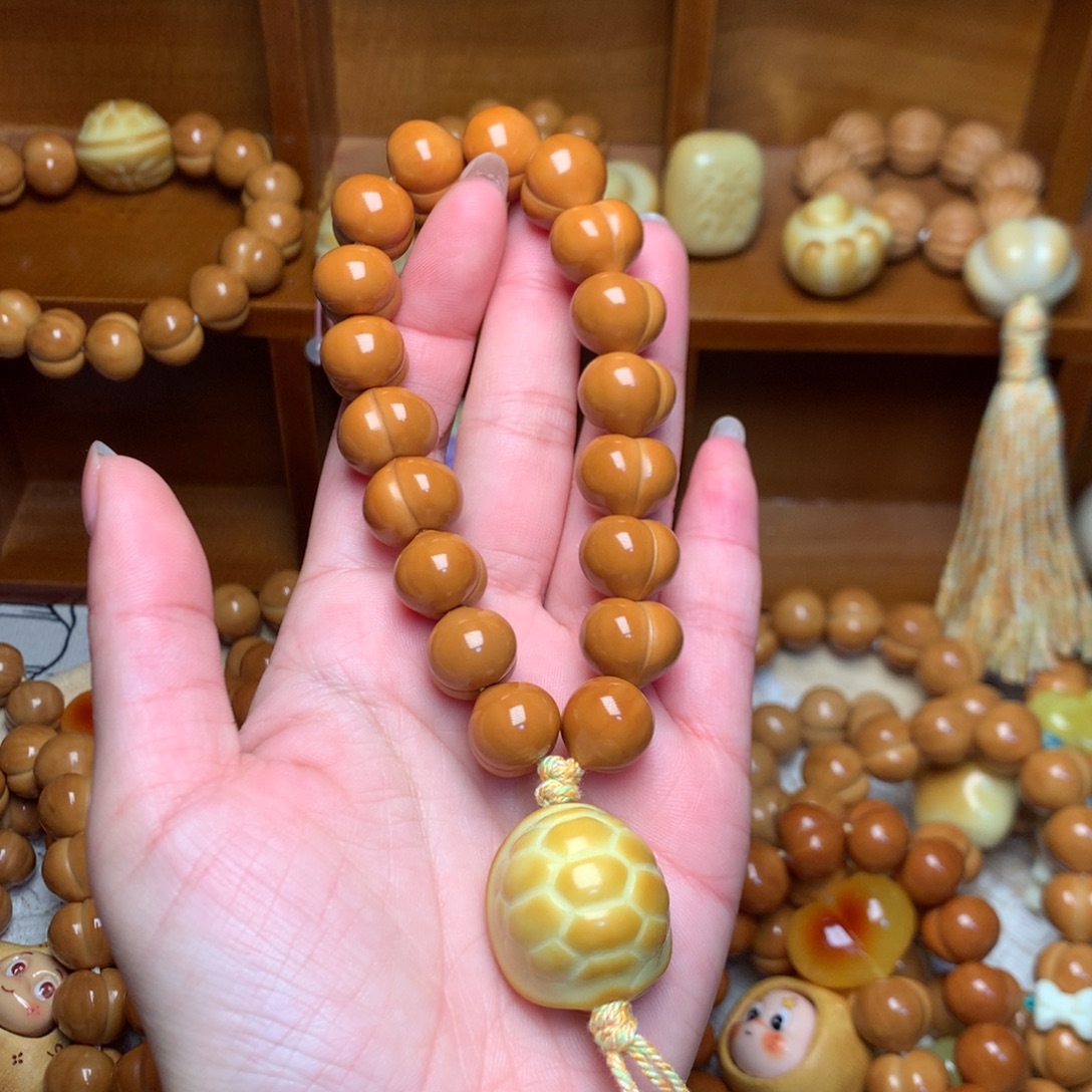 猴头核桃把件14玻璃底屁桃手持富甲