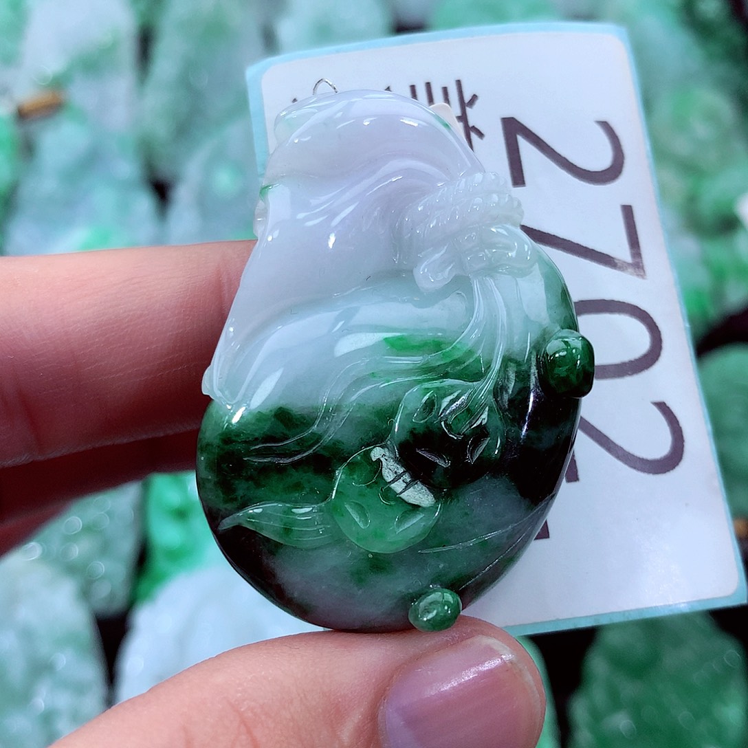 翡翠未镶嵌吊坠(不含链)