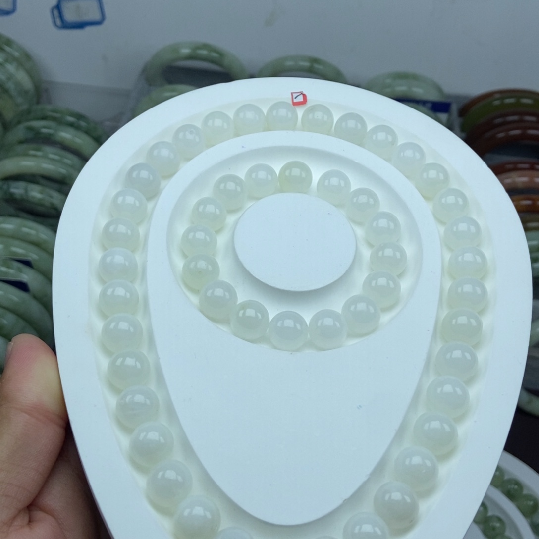 未镶嵌蛇纹石玉手链