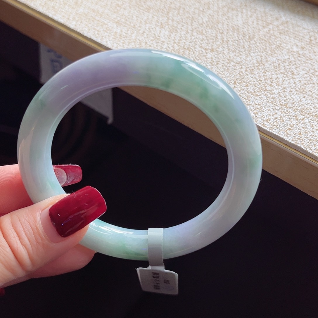 翡翠手镯未镶嵌手镯