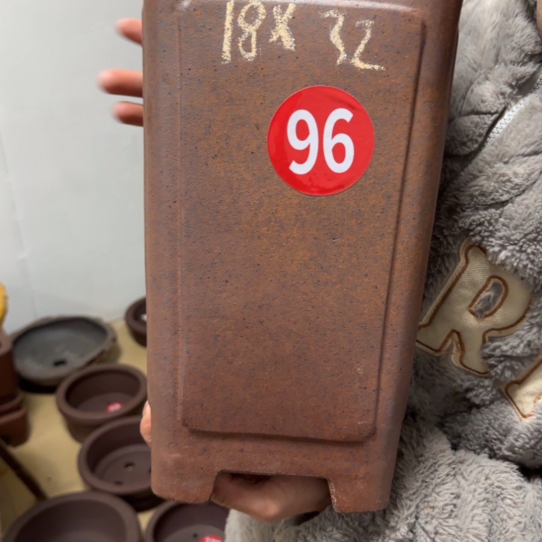 紫砂花盆呜呜呜呜