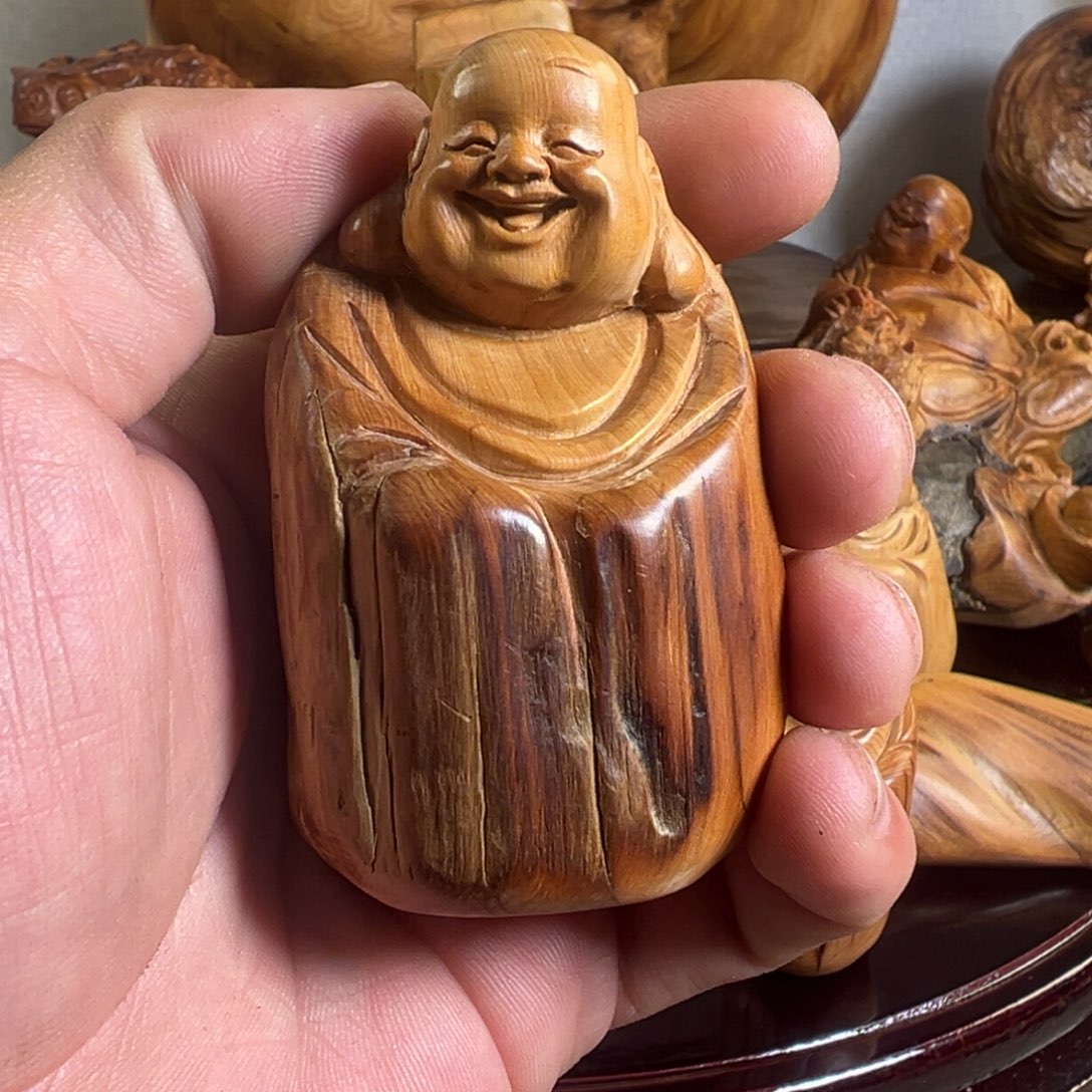 柏木（崖柏）英*陈华弥勒
