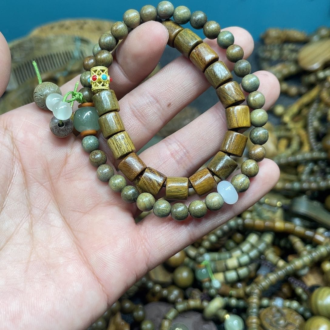 维腊木（绿檀）无事牌