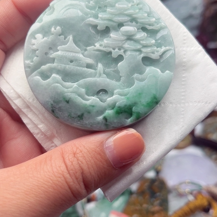 翡翠未镶嵌颈饰挂件