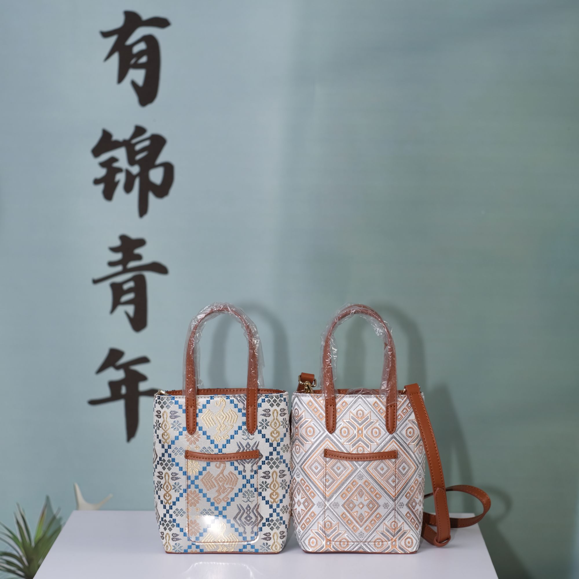 壮锦痛包托特轻便好看二次元手提单肩斜挎时尚出行