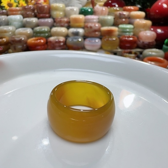 玛瑙/玉髓戒指未镶嵌气****英