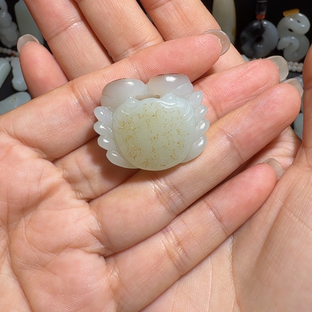 何***也和田玉未镶嵌颈饰