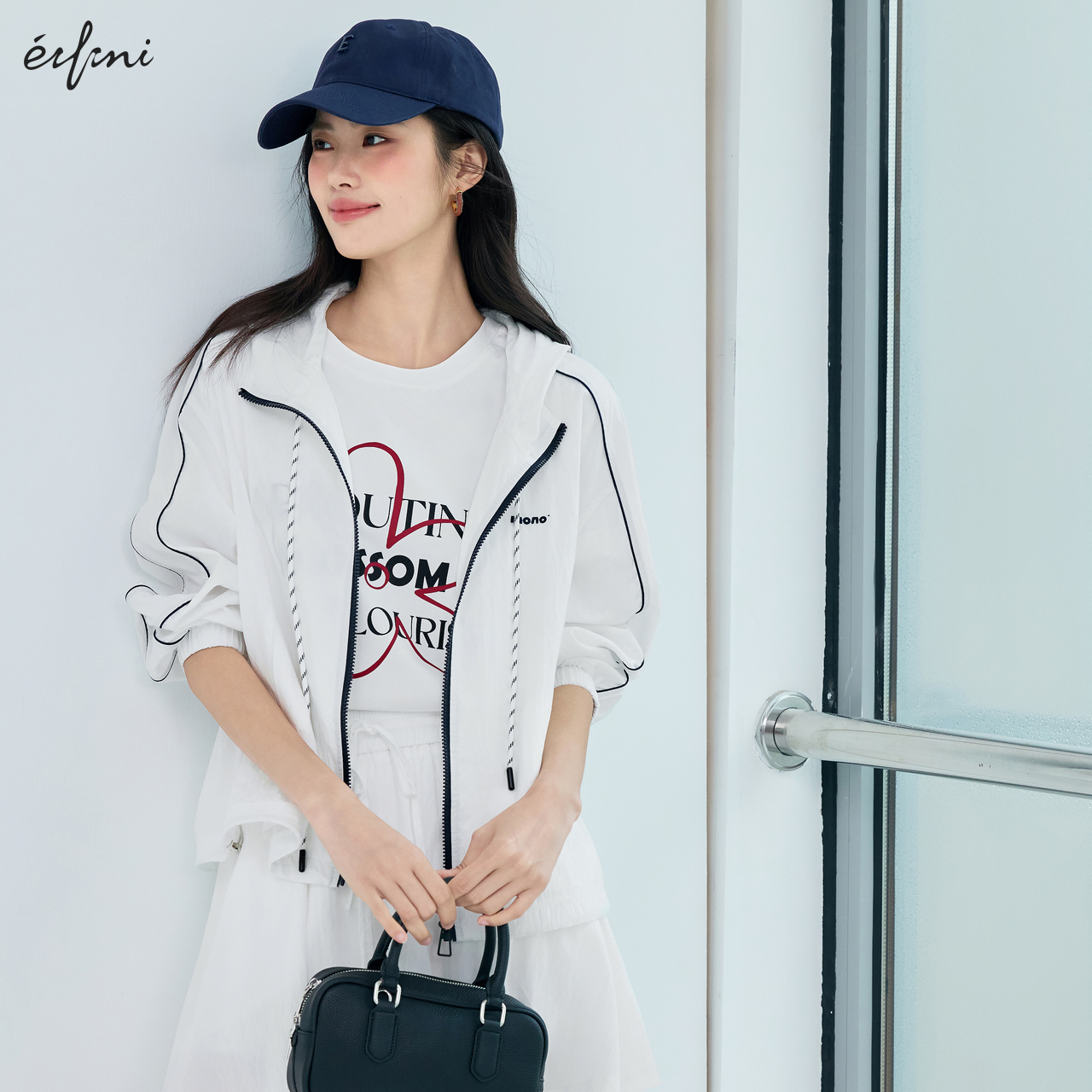 伊芙丽莱赛尔印花防晒短外套女25夏季新款时尚连帽上衣1G4910941