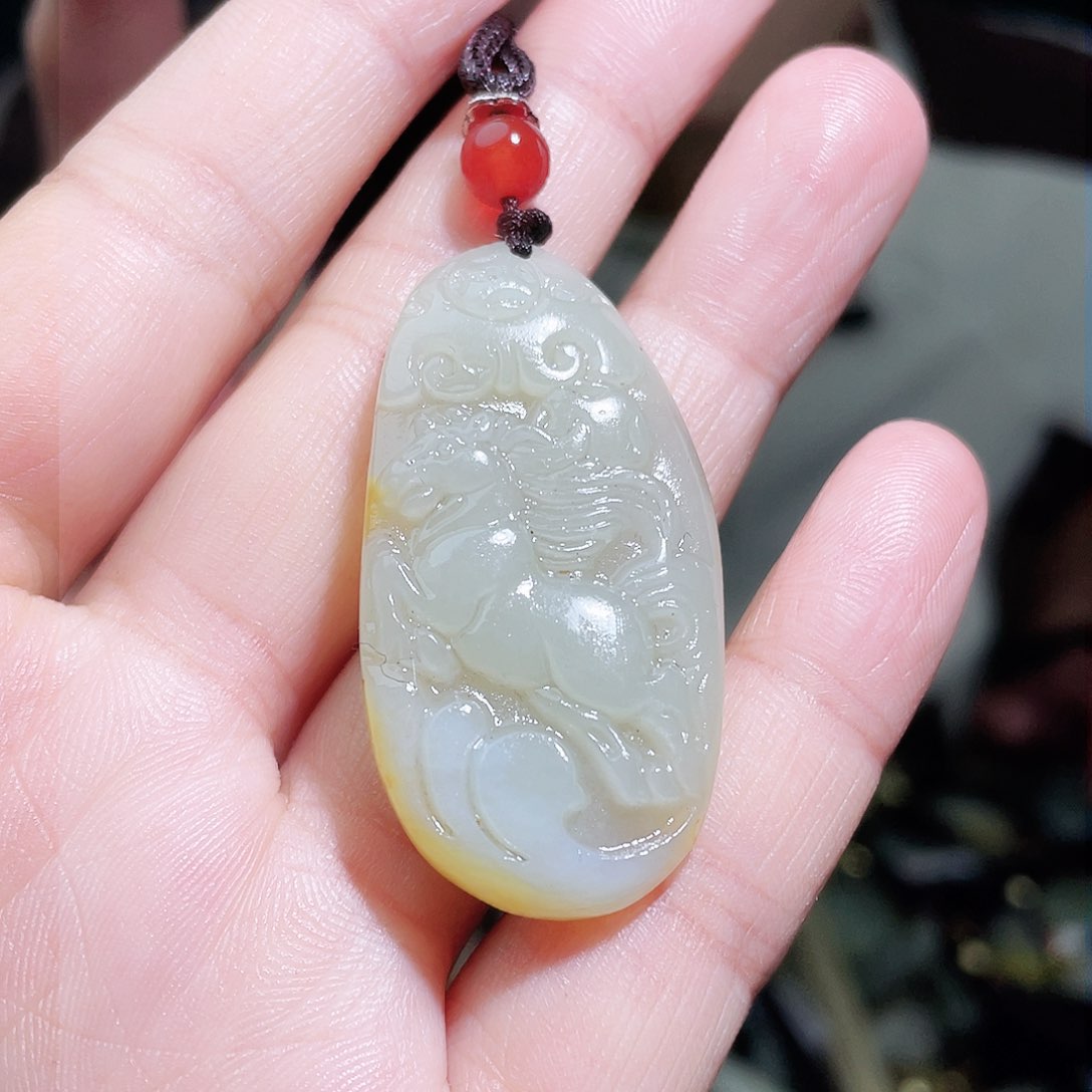 和田玉颈饰未镶嵌