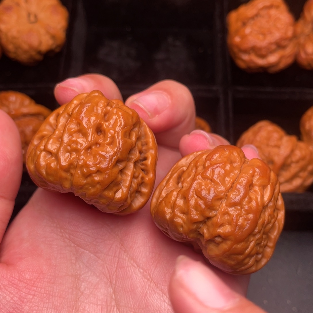 38碧玺（处理）文玩