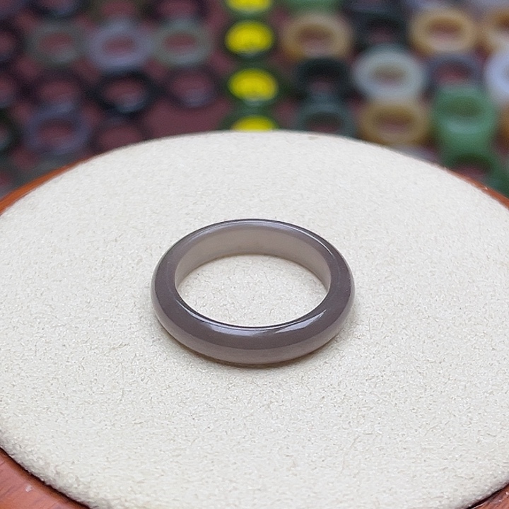 和田玉戒指未镶嵌18.5内径18圈烟雾紫