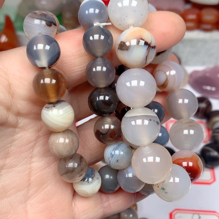 玛瑙/玉髓颈饰未镶嵌夫*子