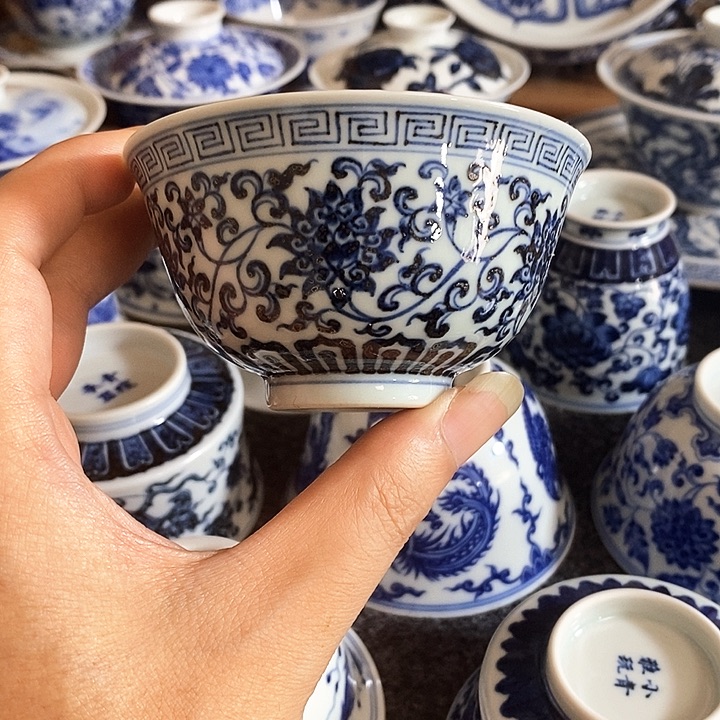 【柴窑】缠枝莲主人杯