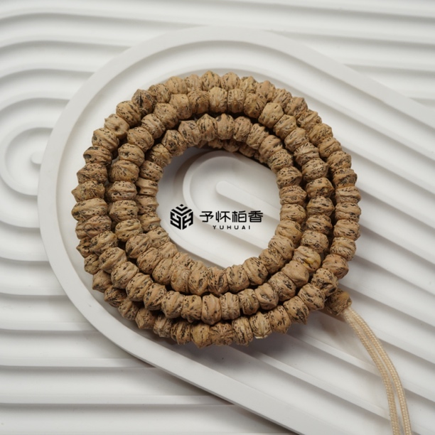 【水墨·藏切大肠】粉皮横打斜切百香籽·热振柏香籽白芽口文玩手串