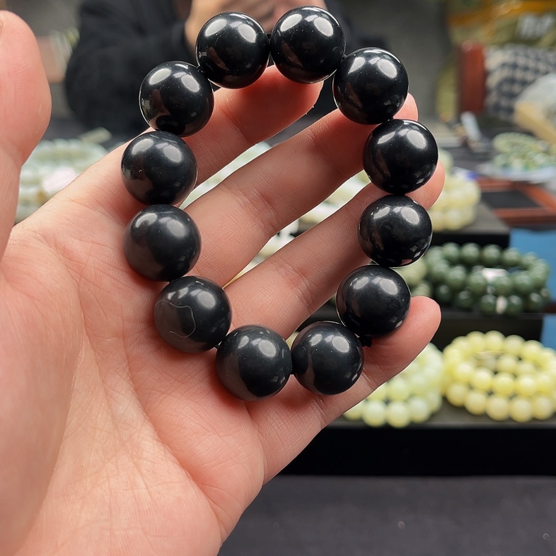 和田玉手串未镶嵌