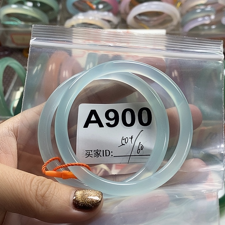 啾***玛瑙/玉髓未镶嵌手镯