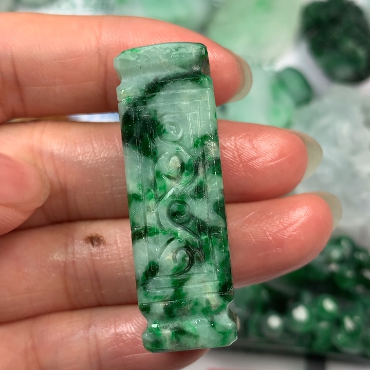 定制翡翠未镶嵌翡翠