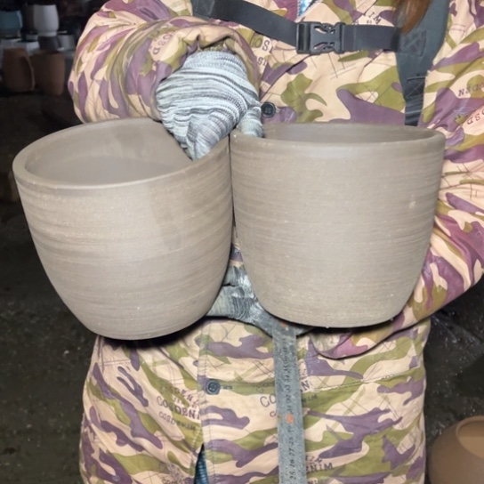 红陶口18高17瑕疵