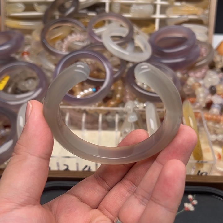 玛瑙/玉髓未镶嵌手镯61.2圈口猫爪出单号运费10不退