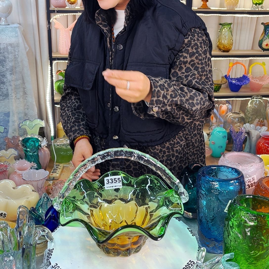 洪***飘3355提篮家悦琉璃工艺品