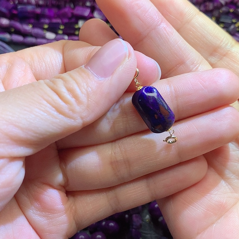 【闪购商品】18K金镶嵌苏纪石（舒俱来）吊坠