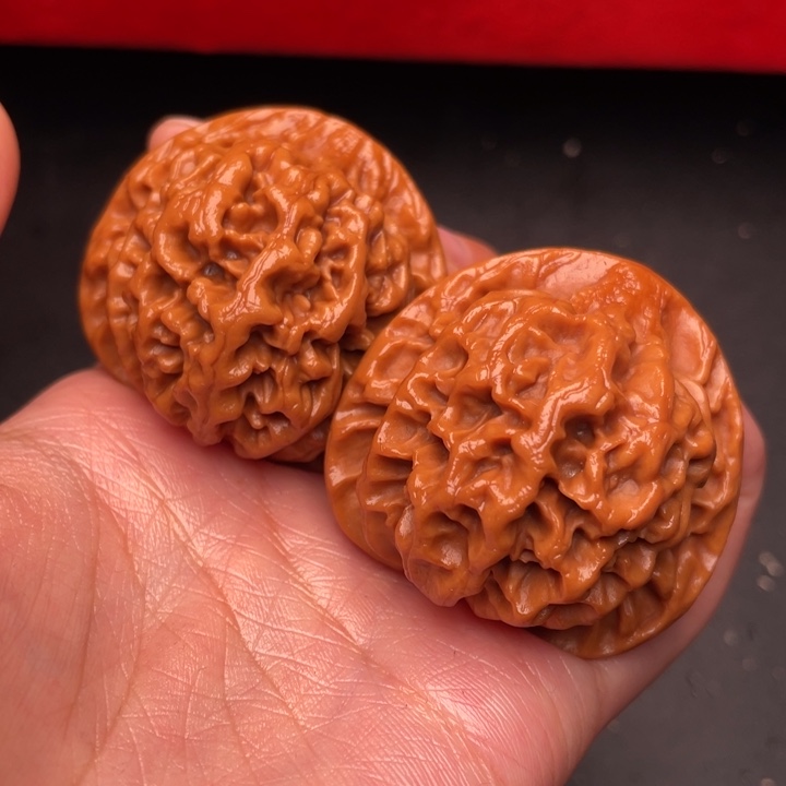 秦岭野生文玩核桃