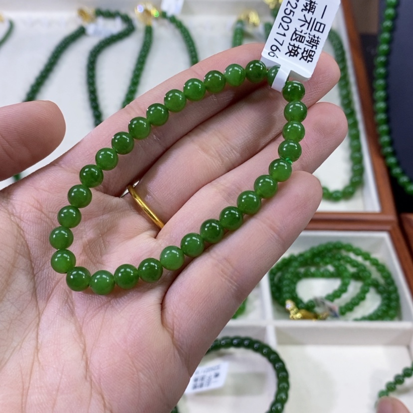 【闪购商品】和田玉（碧玉）颈饰未镶嵌