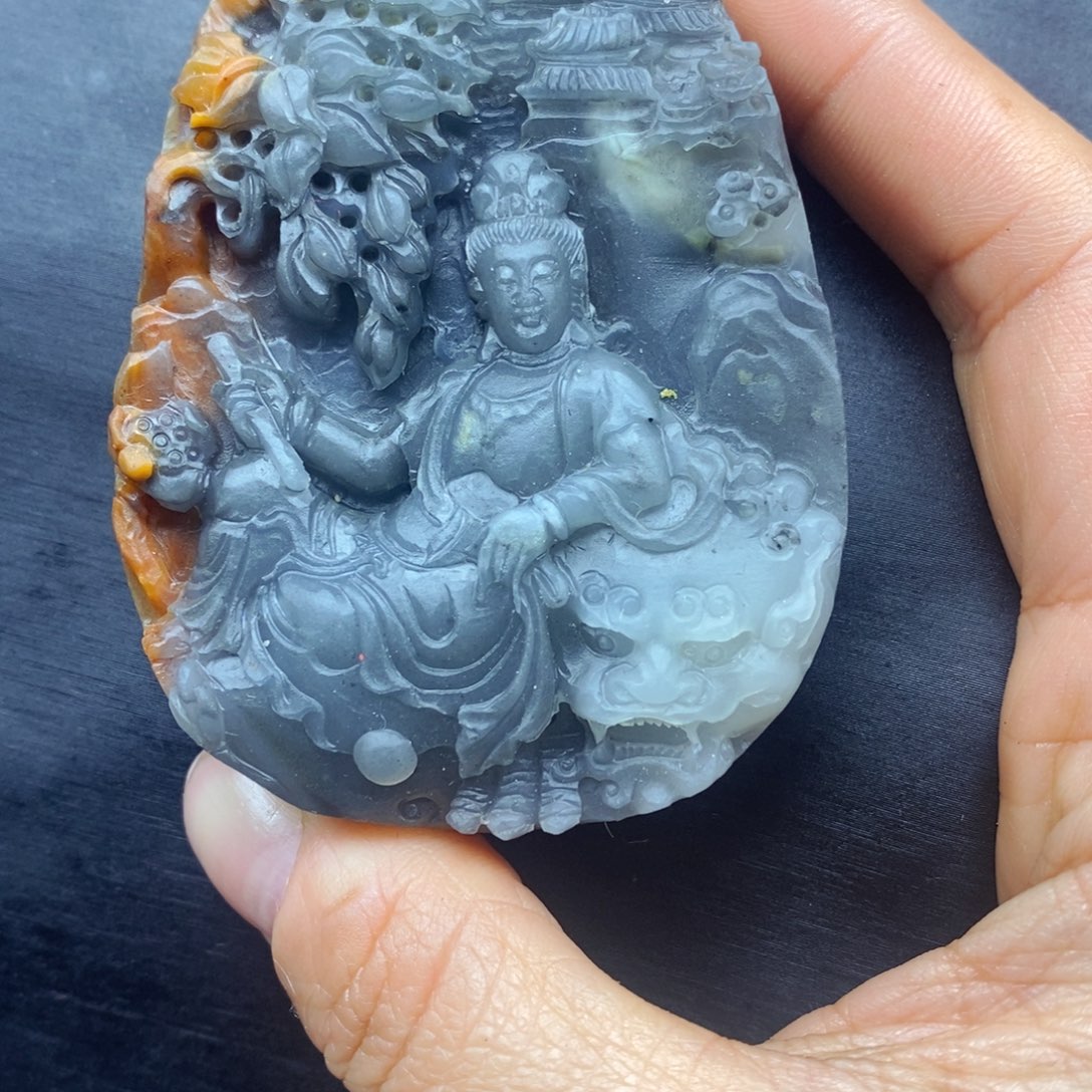 石英质玉（黄龙玉）颈饰未镶嵌