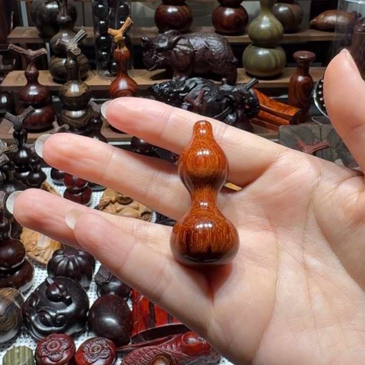 黄***主木印度小叶紫檀檀香紫檀绕指柔葫芦