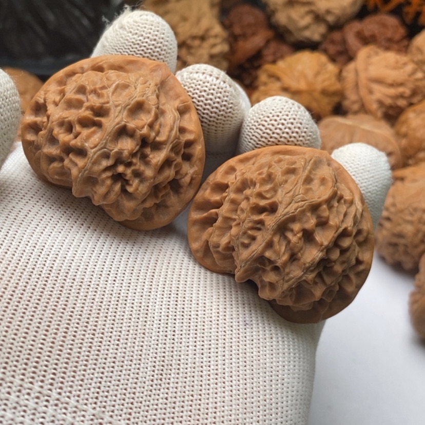 【闪购商品】文玩核桃把件日***达54宫灯