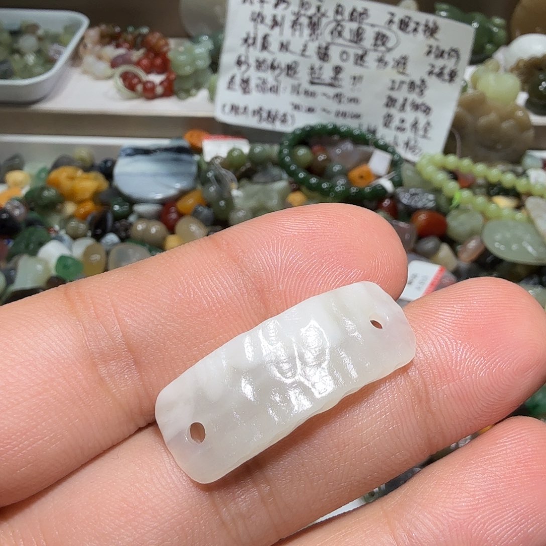 和田玉未镶嵌珠宝奇石