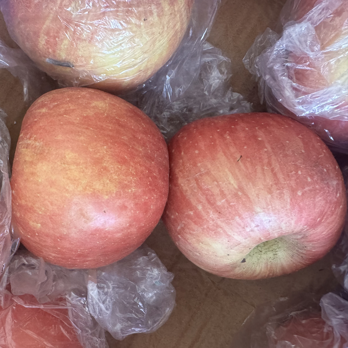 山西富士苹果，大果，个别溏心，3斤袋装山西省