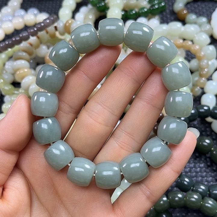 景***花和田玉未镶嵌手链