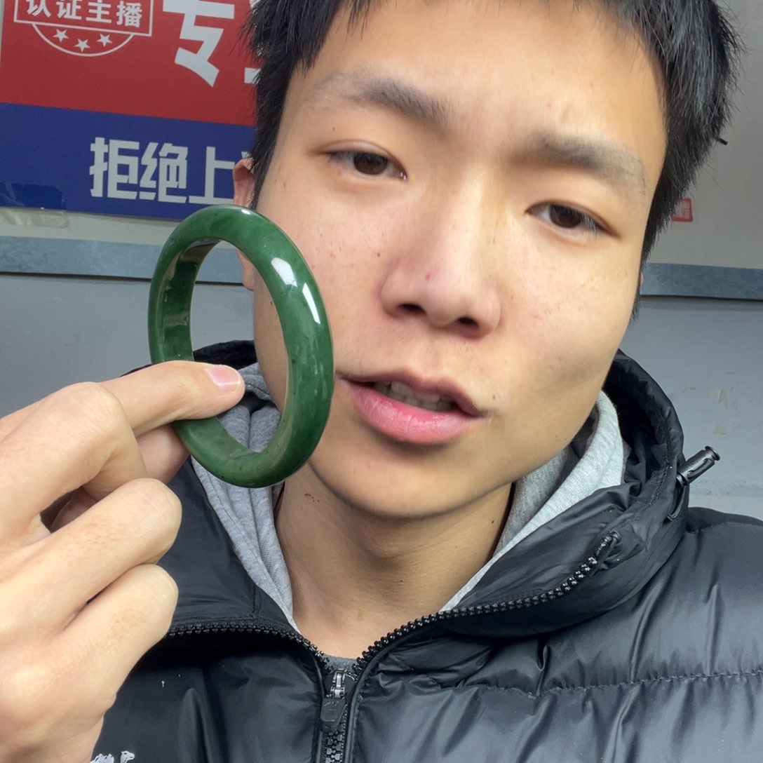 和田玉颈饰未镶嵌多样性拍一发一俄罗斯碧玉手镯