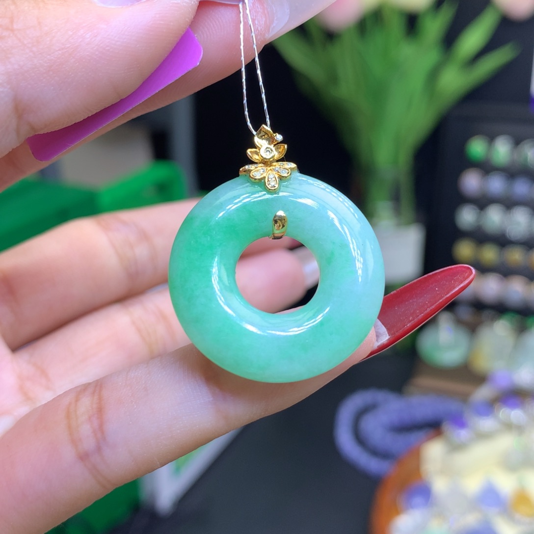 翡翠颈饰18K金镶嵌天然