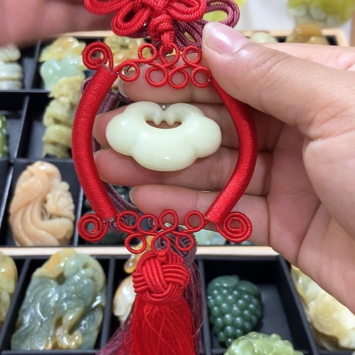 蛇纹石玉未镶嵌车挂