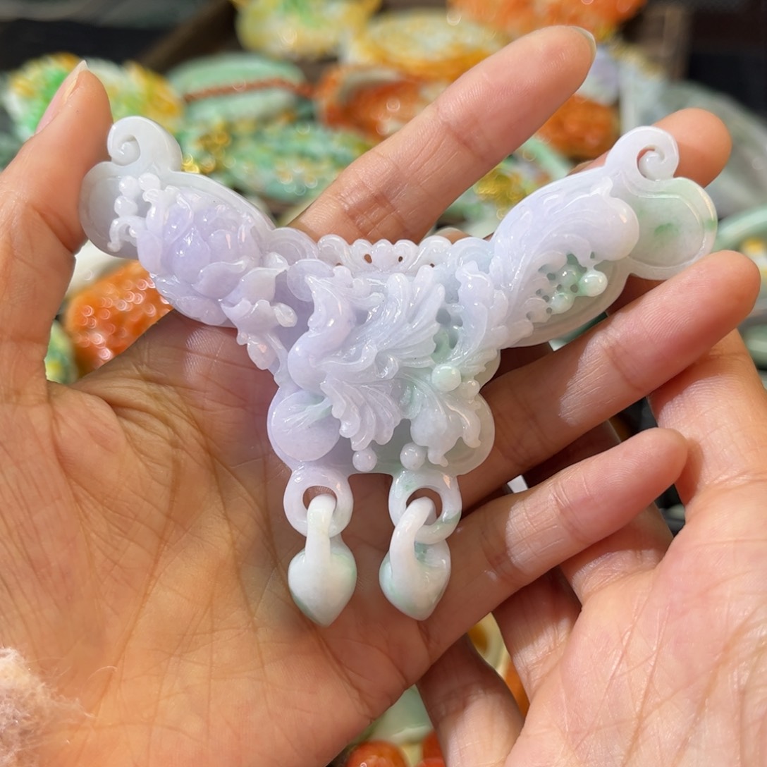 翡翠颈饰未镶嵌待编款