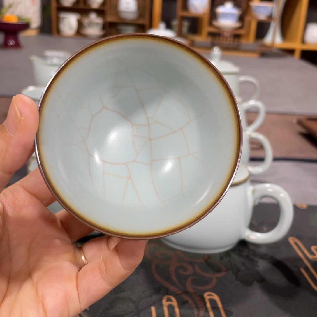 凝香阁铁胎天青永乐压手杯养线