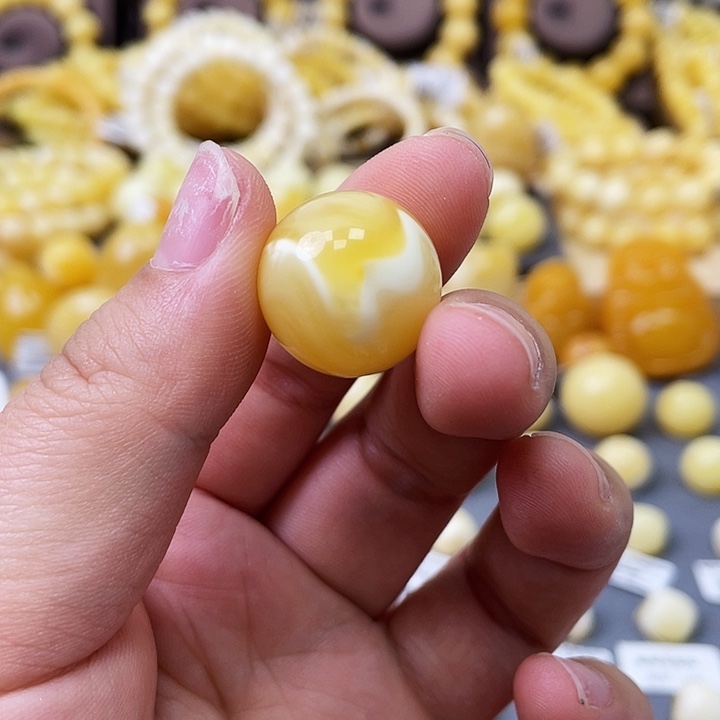 琥珀珠宝奇石未镶嵌染****作18➕瑕疵