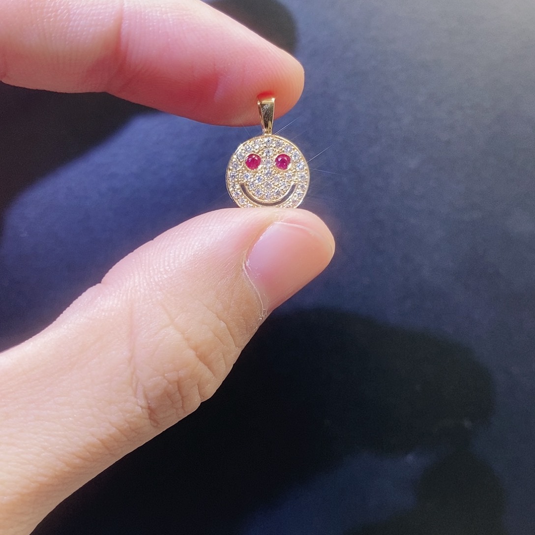 钻石吊坠(不含链)18K金镶嵌红宝石笑脸K黄笑口常开