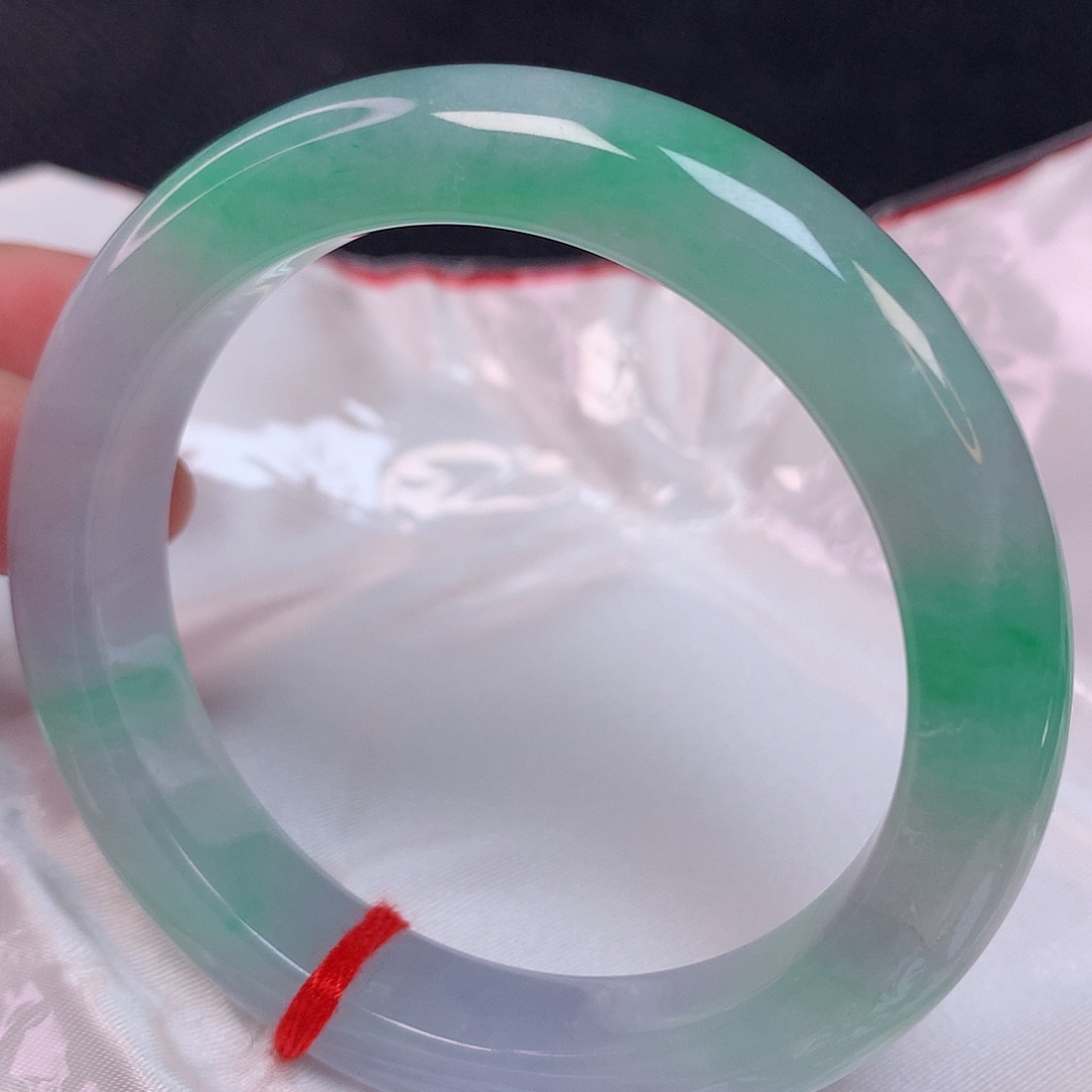 翡翠手镯未镶嵌55+ 翡翠手镯