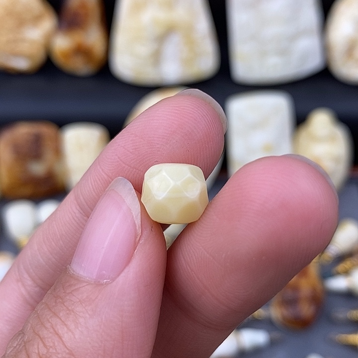 琥珀未镶嵌裸石9无相