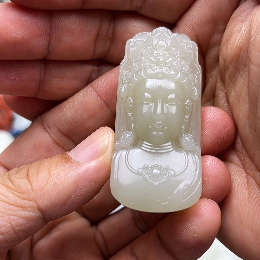 和田玉颈饰未镶嵌