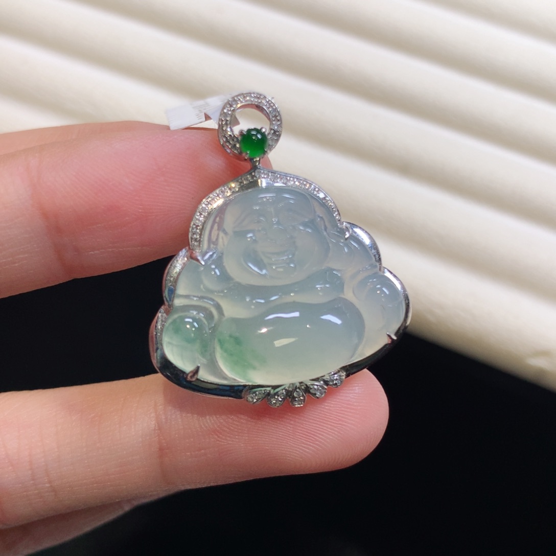 翡翠颈饰18K金镶嵌佛公