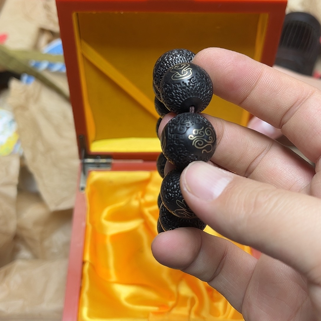 大叶紫檀（黑酸枝木类）