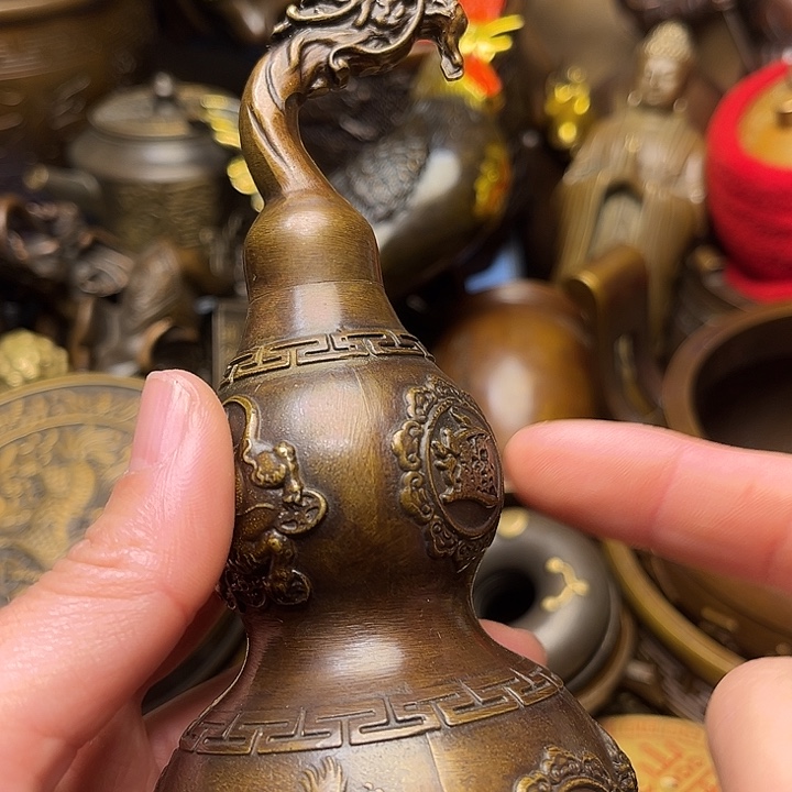 精美铜器批发档口